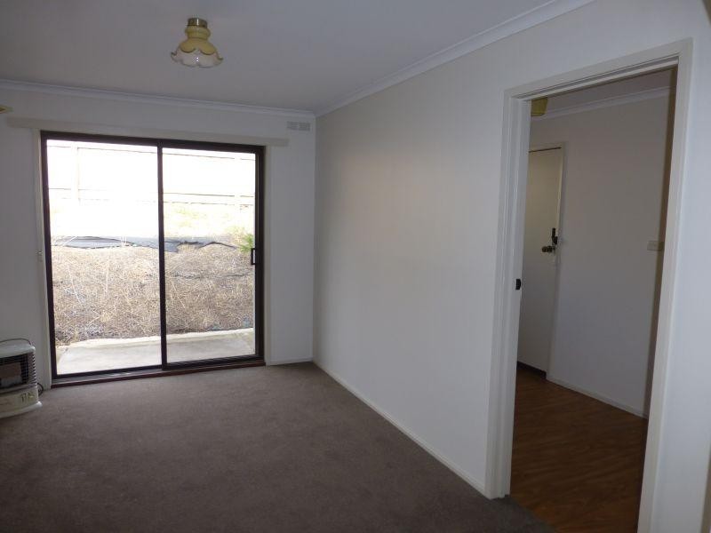 4 Camp Street, Clunes VIC 3370