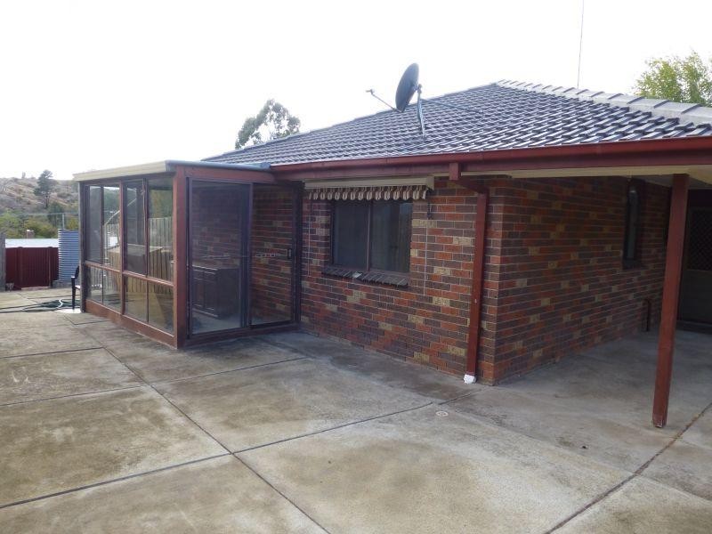 4 Camp Street, Clunes VIC 3370