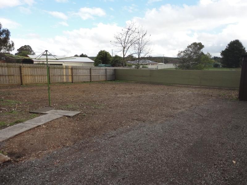 8 Reed Street, Creswick VIC 3363