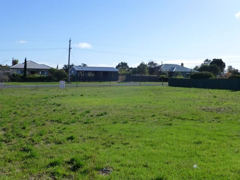 12 Smeaton  Road, Clunes VIC 3370