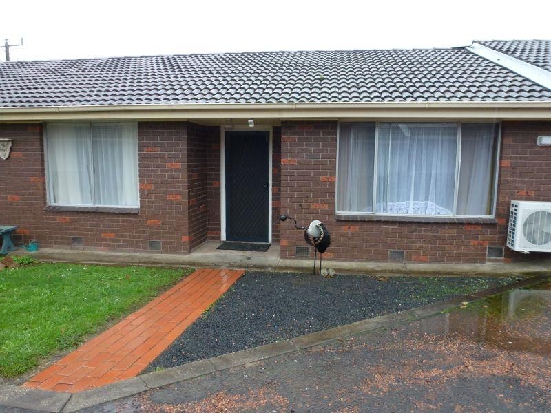 Unit 2,500 Gillies Street, Wendouree VIC 3355