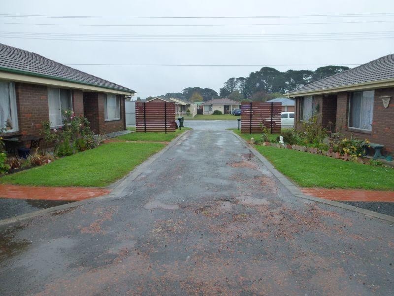 Unit 2,500 Gillies Street, Wendouree VIC 3355