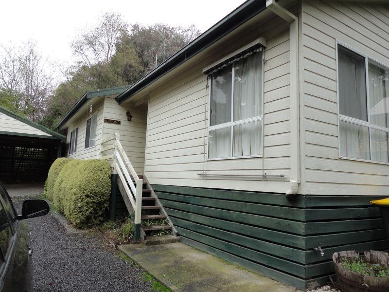 5 Sixth  Street, Hepburn Springs VIC 3461