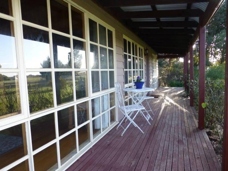 42 Canterbury  Street, Clunes VIC 3370