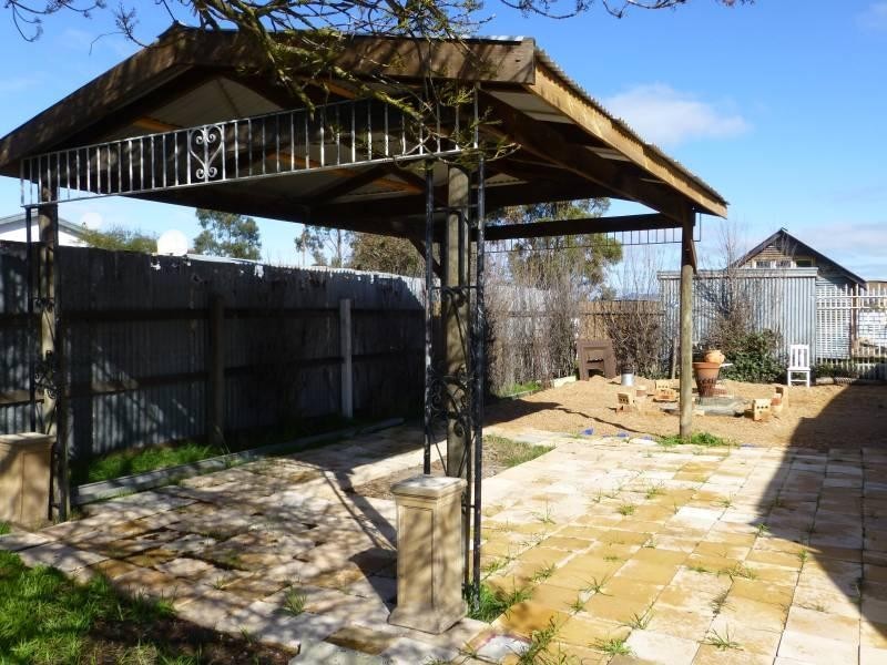 26 Canterbury Street, Clunes VIC 3370
