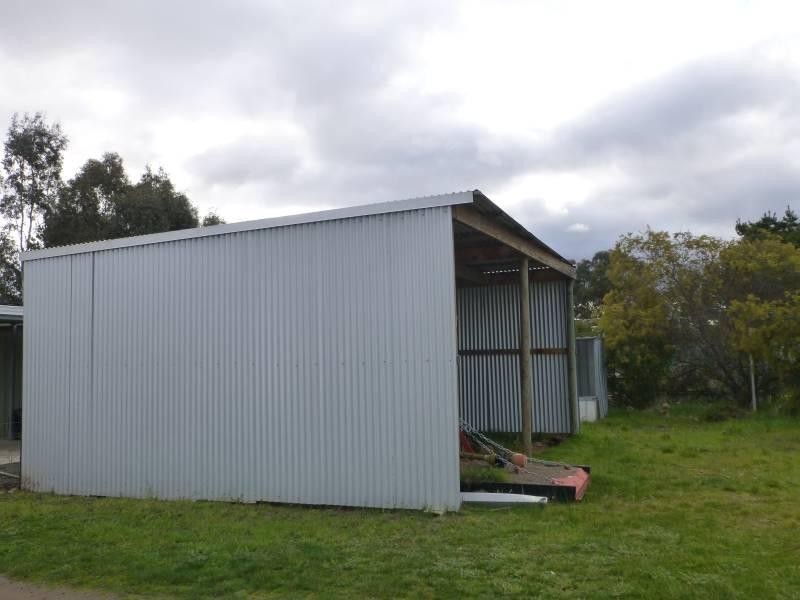 229 Dehnerts Road, Daisy Hill VIC 3465