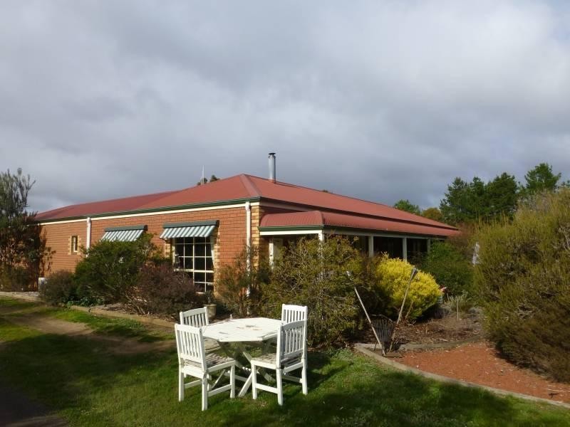 229 Dehnerts Road, Daisy Hill VIC 3465