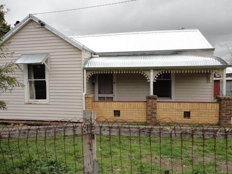 23 Hall Street, Creswick VIC 3363