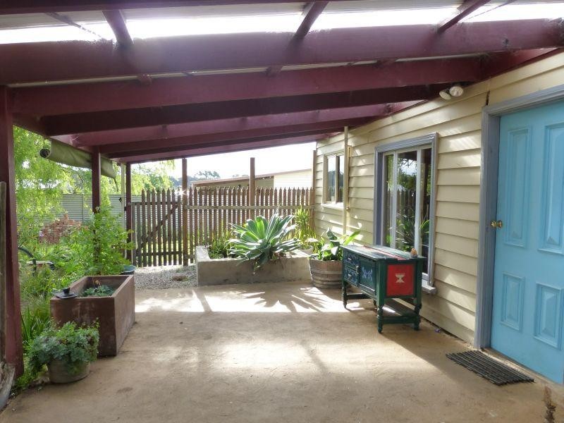 18 Talbot Road, Clunes VIC 3370