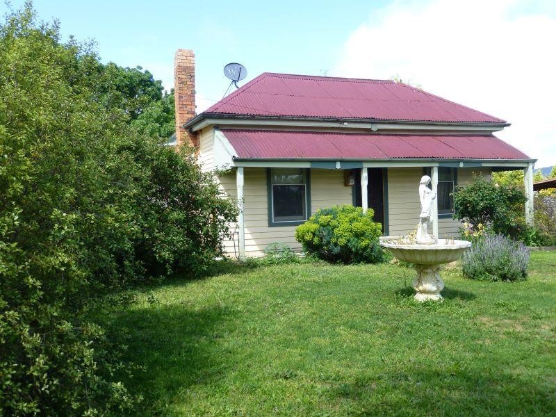 18 Talbot Road, Clunes VIC 3370