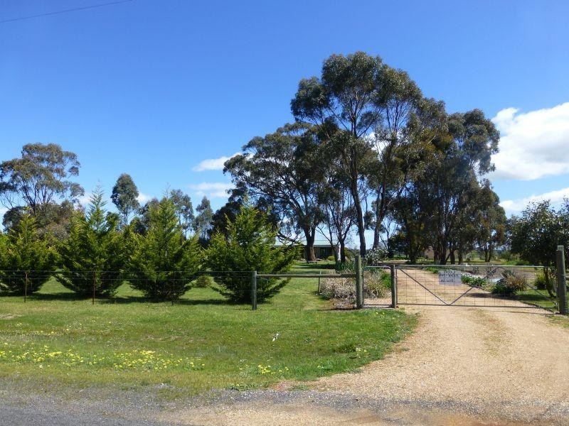 25 Fairview Drive, Clunes VIC 3370