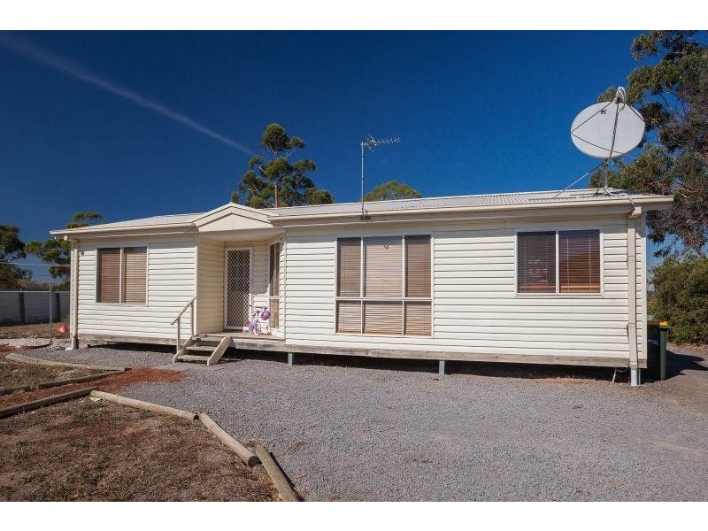 23 Albert  Street, Clunes VIC 3370