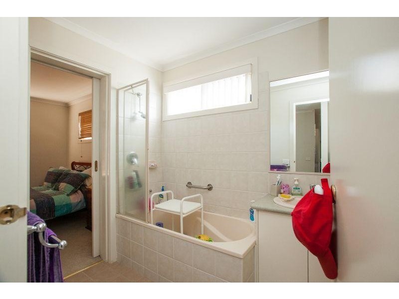 23 Albert  Street, Clunes VIC 3370