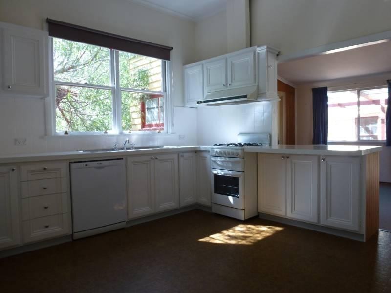 71 Bailey  Street, Clunes VIC 3370