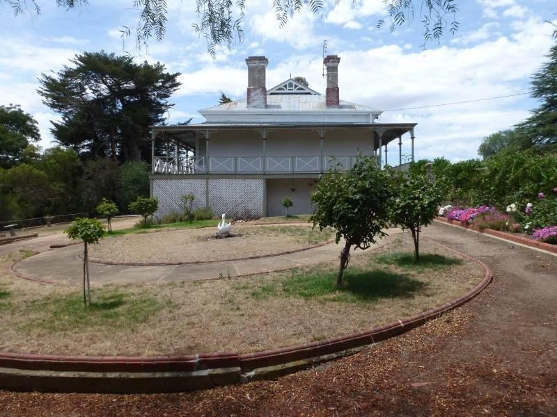 9 Hill Street, Clunes VIC 3370