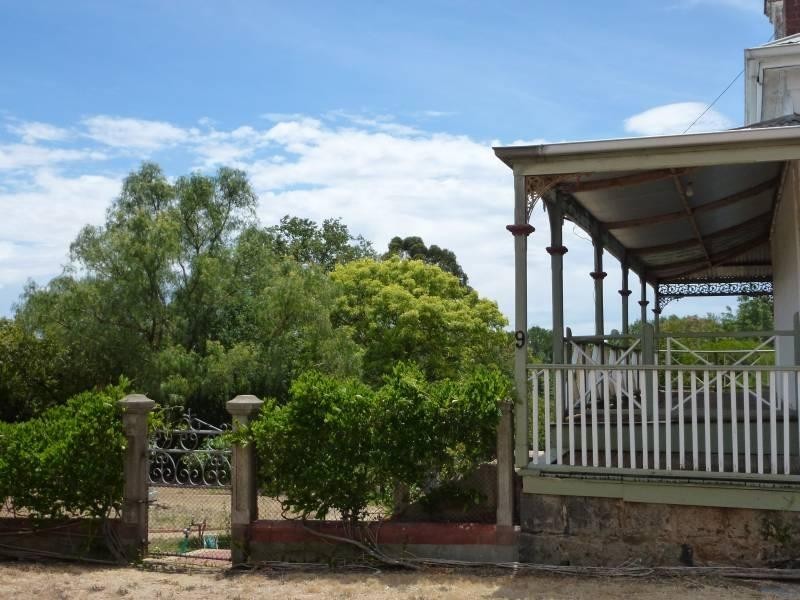 9 Hill Street, Clunes VIC 3370