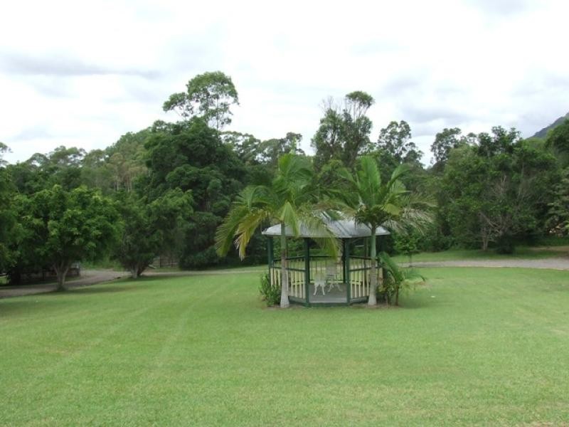 16 Hayward Road LAKE MACDONALD 4563, Lake Macdonald QLD 4563