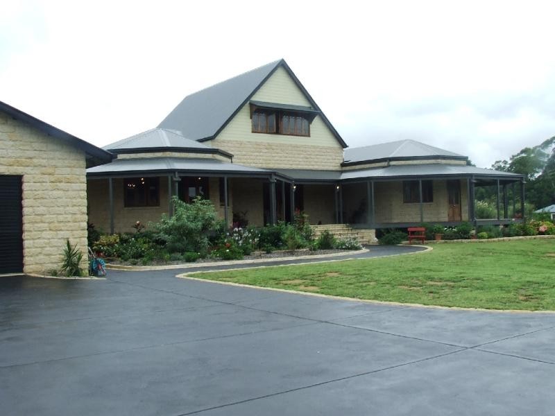 17 Elandra Terrace POMONA 4568, Pomona QLD 4568