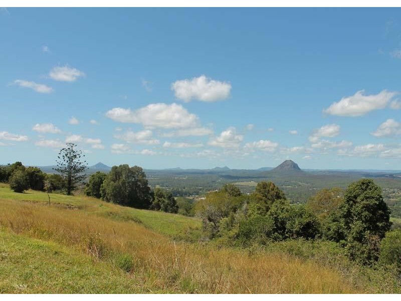 303 Tablelands Road, Cooran QLD 4569