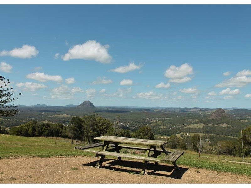 303 Tablelands Road, Cooran QLD 4569