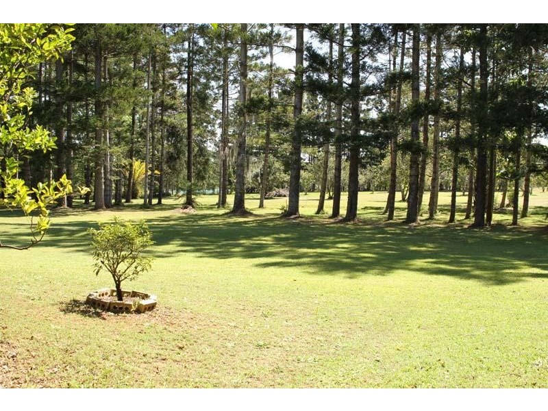 395 Lake Macdonald Drive, Lake Macdonald QLD 4563