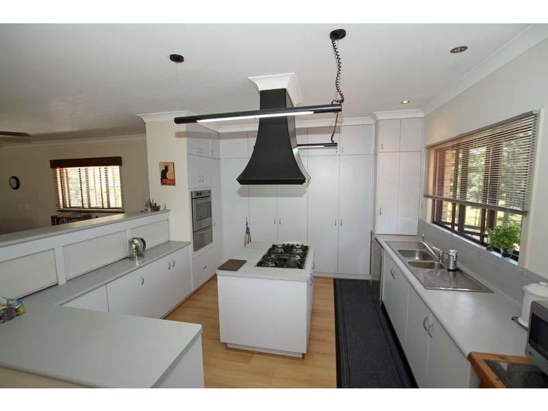 395 Lake Macdonald Drive, Lake Macdonald QLD 4563