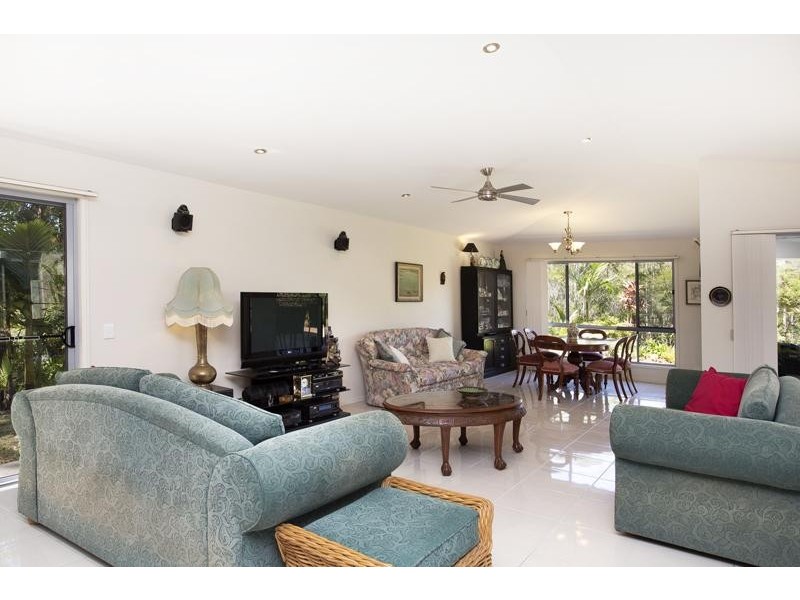 11 Whistler Way, Pomona QLD 4568