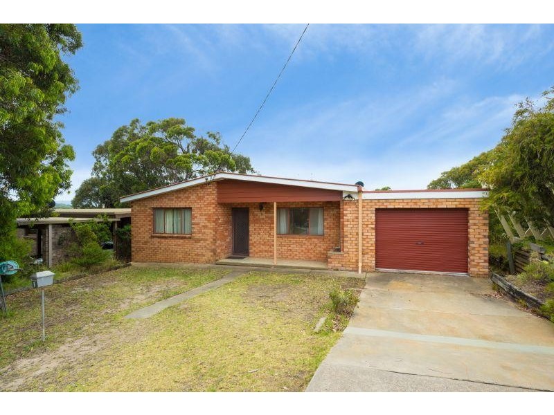 8 Francis Hollis Drive, Tathra NSW 2550