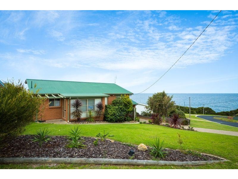 11 Illoura Street, Tathra NSW 2550