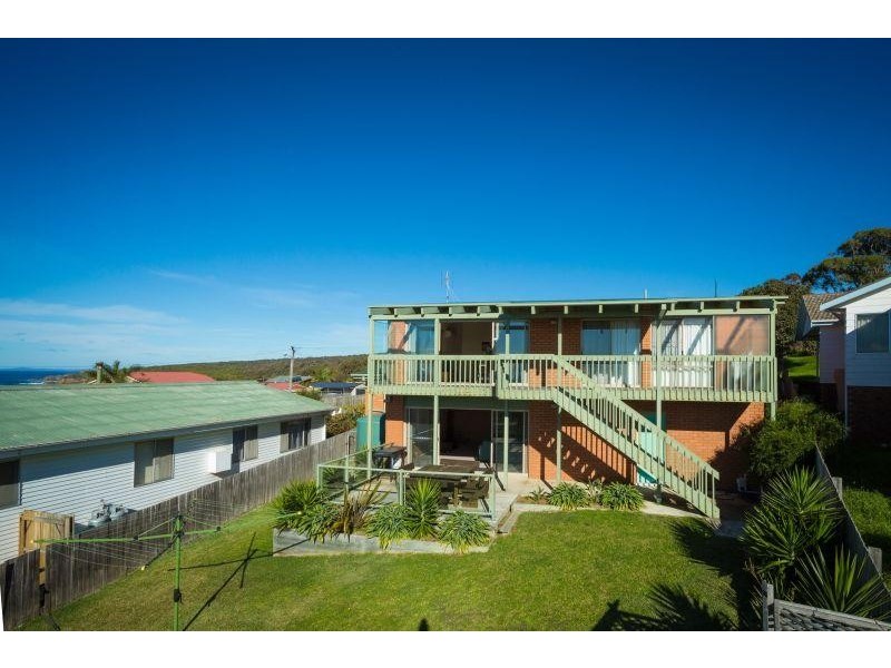 11 Illoura Street, Tathra NSW 2550