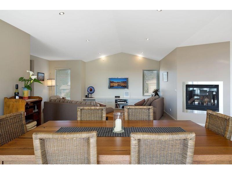 7 John Taylor Crescent, Tathra NSW 2550