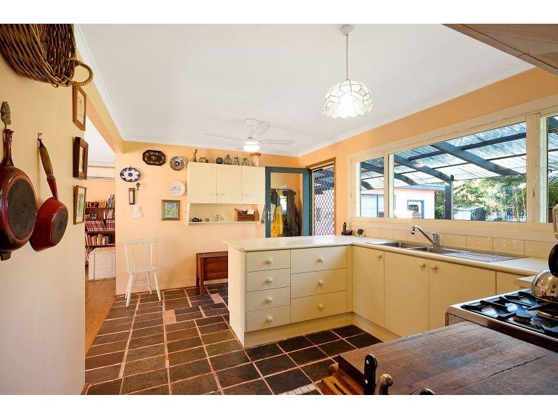 16 Edna Drive, Tathra NSW 2550