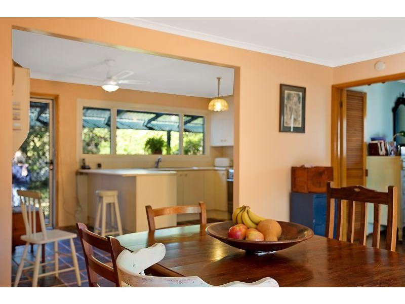 16 Edna Drive, Tathra NSW 2550