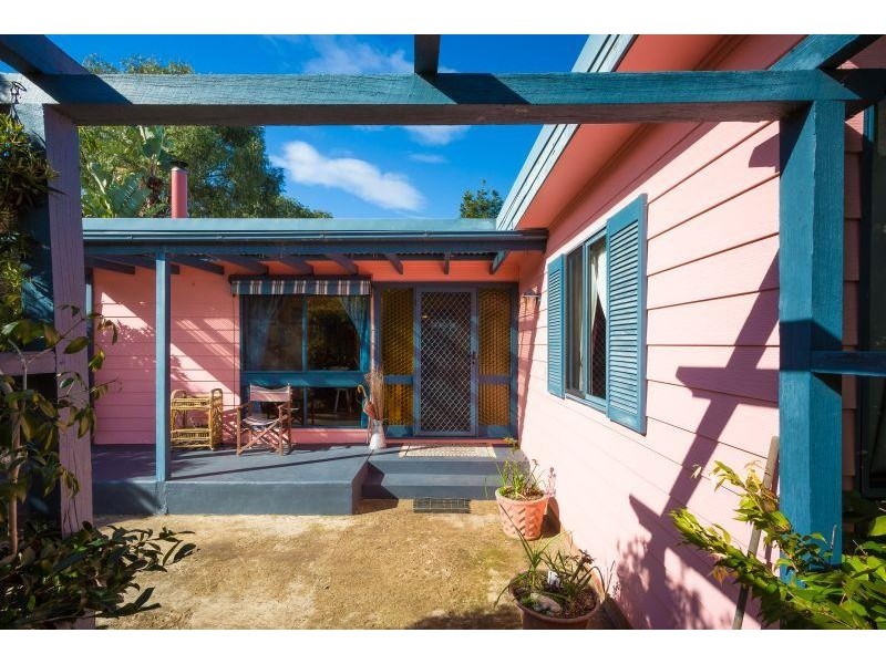 16 Edna Drive, Tathra NSW 2550