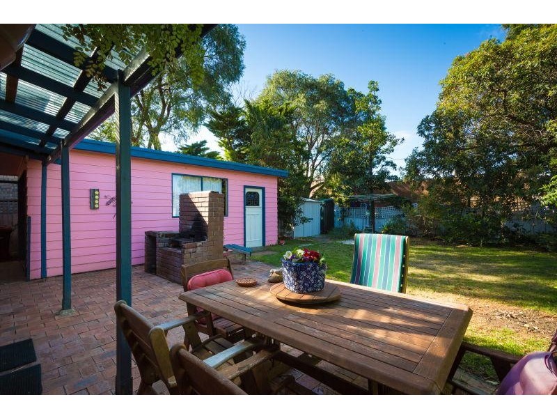 16 Edna Drive, Tathra NSW 2550