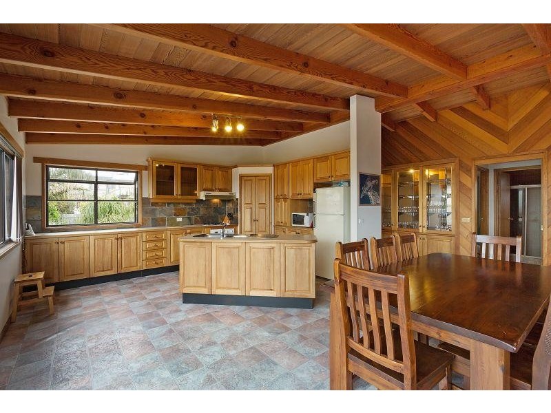 7 Beach  Street, Tathra NSW 2550