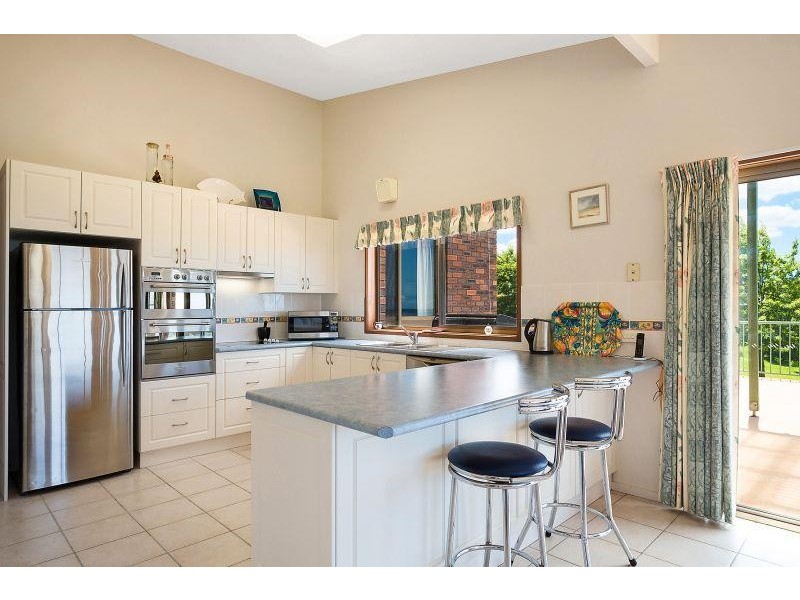 4 Wheeler Avenue, Tathra NSW 2550