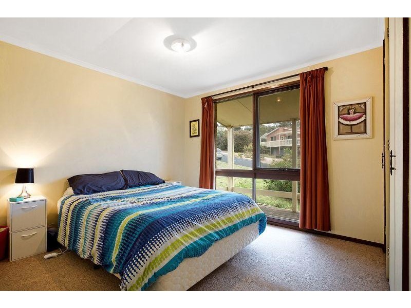 2 Melaleuca Court, Tura Beach NSW 2548