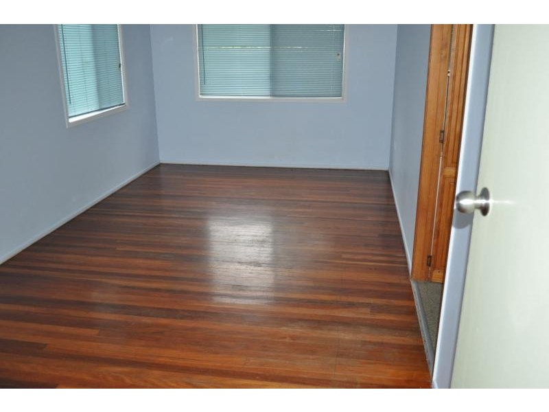 12 Ewinga Street KINGSTON 4114, Kingston QLD 4114