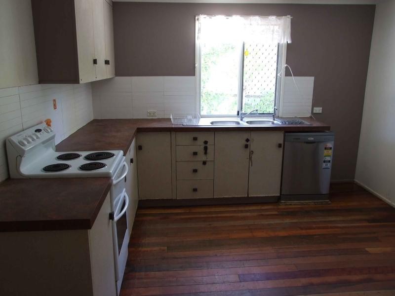 77 Mayes Avenue, Kingston QLD 4114