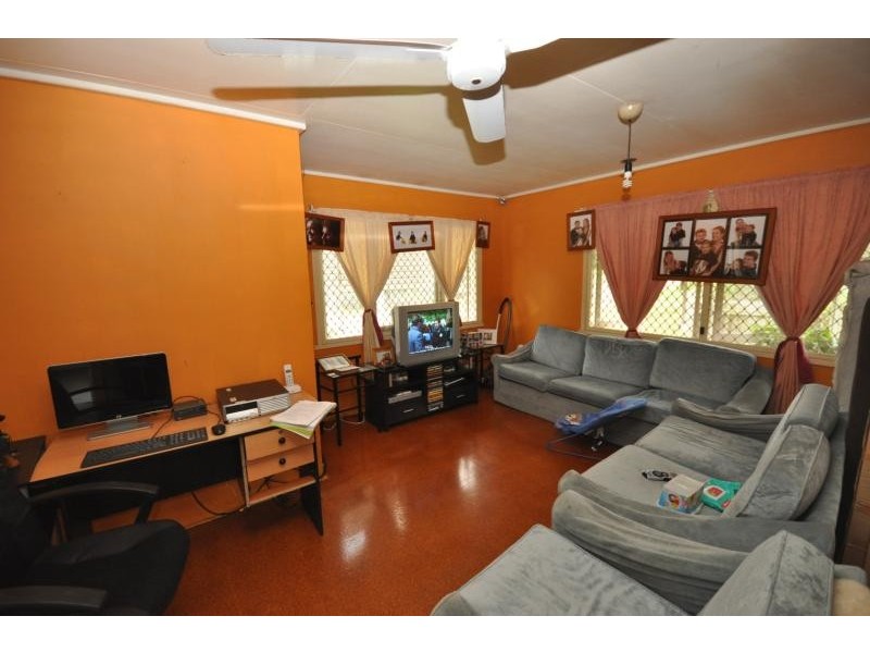 18 Mullen Street, Woodridge QLD 4114