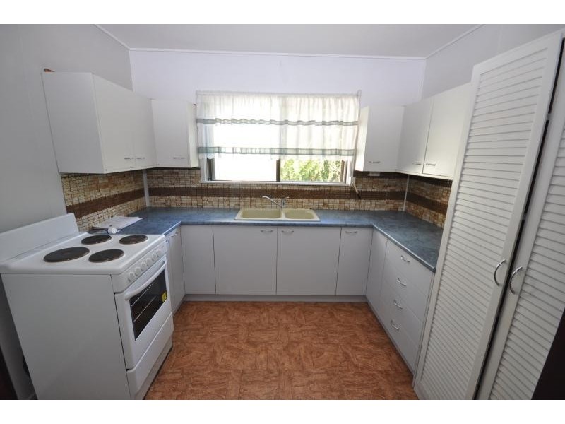 4 Woonga Street WOODRIDGE 4114, Woodridge QLD 4114