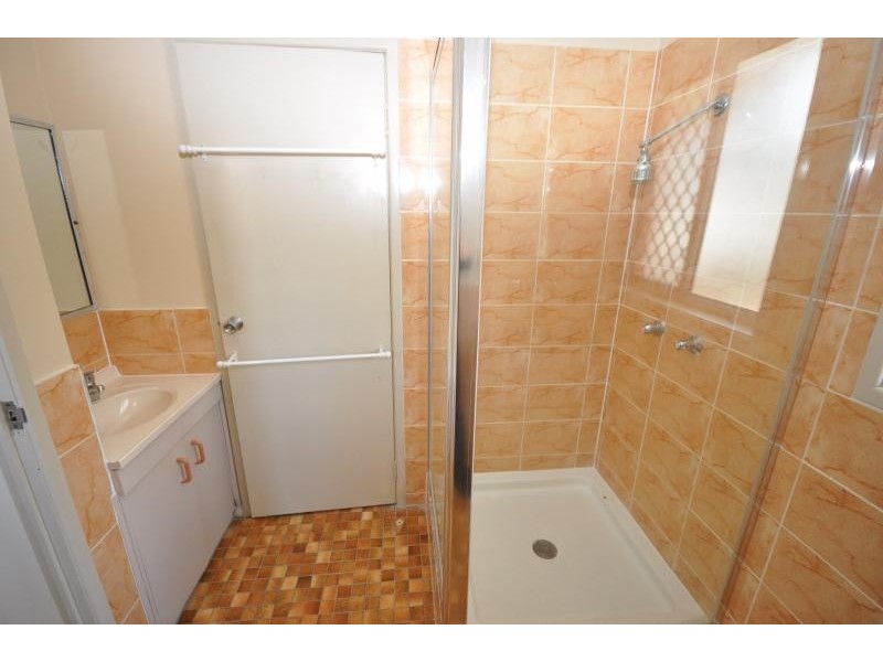 1/44 Defiance  Road, Logan Central QLD 4114