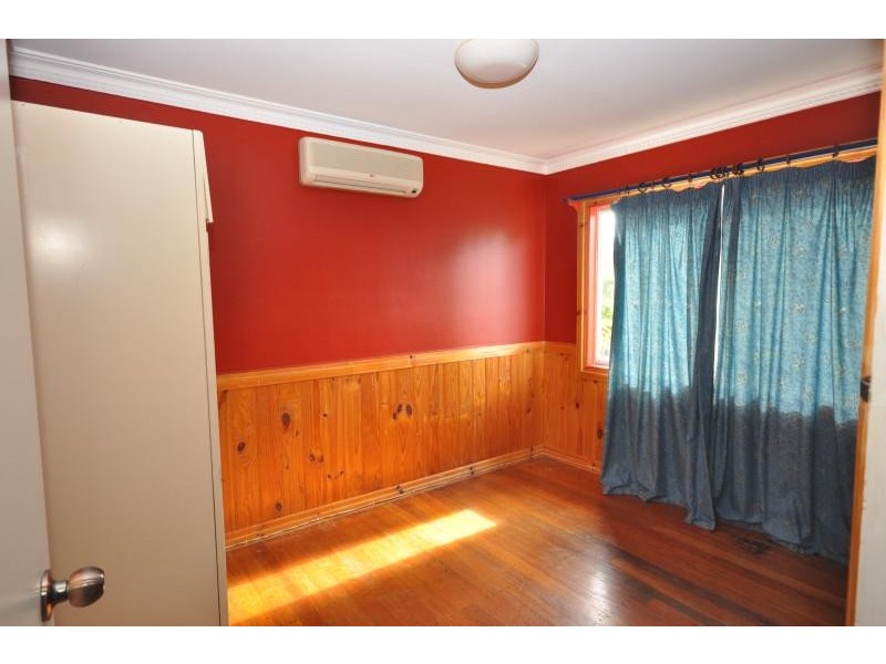 11 Ashvale  Street, Kingston QLD 4114