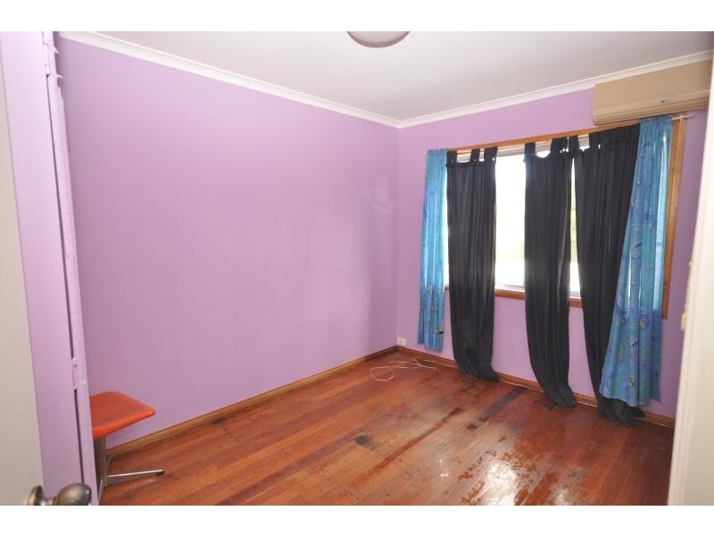 11 Ashvale  Street, Kingston QLD 4114