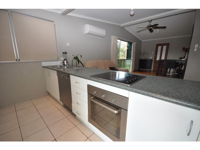 143 Smith Road, Woodridge QLD 4114