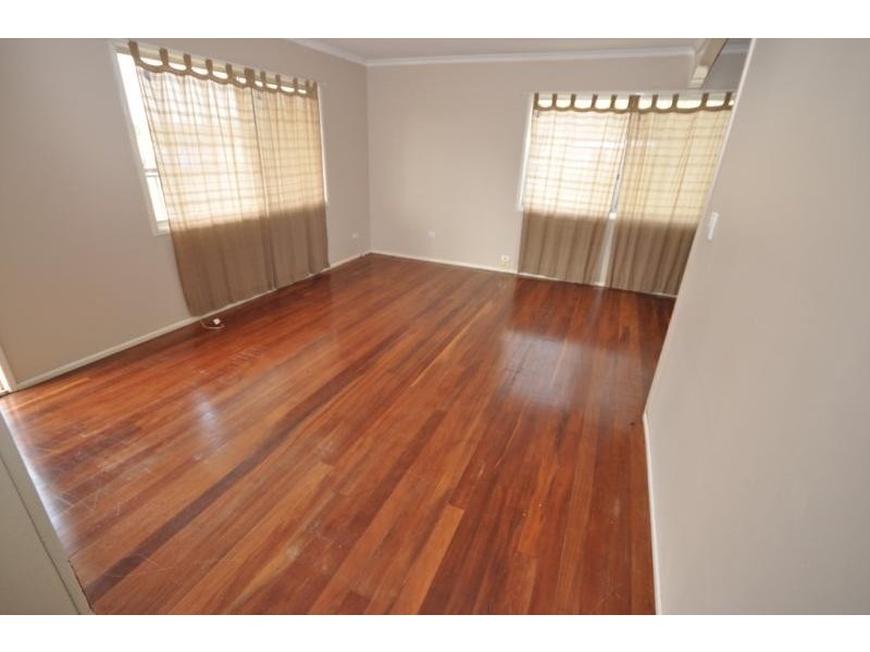 2 Sandra Street KINGSTON 4114, Kingston QLD 4114