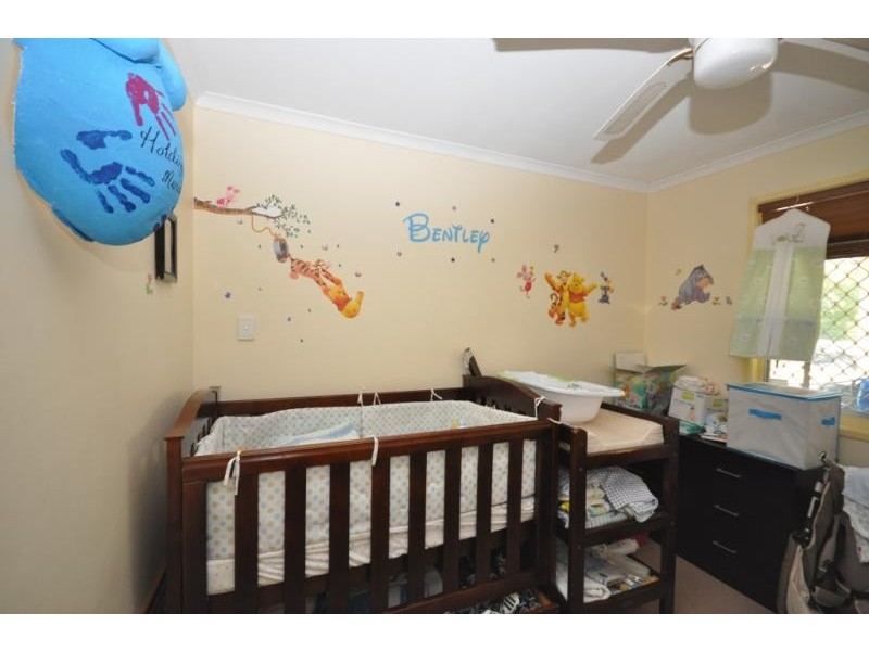 2 Duchess Court LOGANLEA 4131, Loganlea QLD 4131