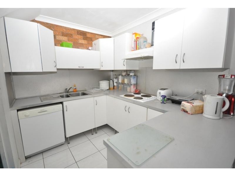 2/18 Defiance  Road, Logan Central QLD 4114