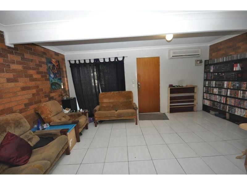 2/18 Defiance  Road, Logan Central QLD 4114